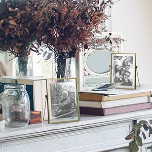 Set of 3 Floating Glass Picture Frames – Minimalist Metal Geometric Photo Frame Collection, Fits 4x4, 4x6, 5x7 Photos